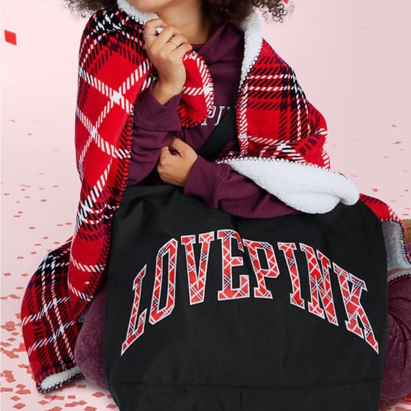 PINK Victoria's Secret Accessories - New Victoria’s Secret Pink LOVEPINK tote and blanket Holiday Gift